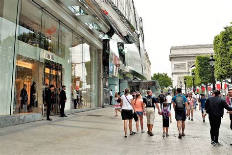 dior arc de triomphe|Paris Has A Makeover For The 21st.